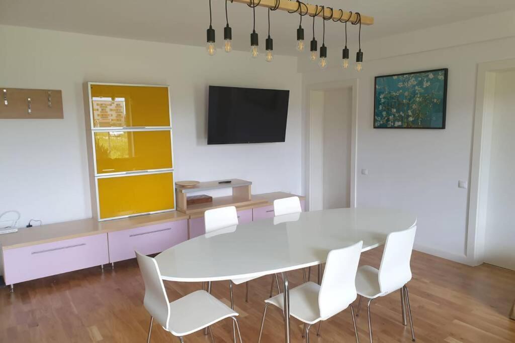 Garden Leisure Apartments בראשוב מראה חיצוני תמונה